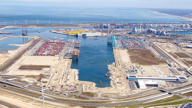 All balls are on Rotterdam, says Maersk
