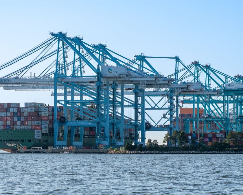 AAPA urges USTR to reverse tariff on Chinese STS cranes