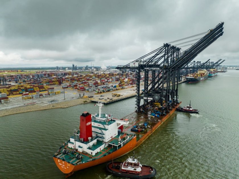 Port Houston gets new STS cranes ahead of tariffs