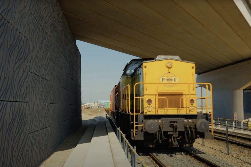 A diesel train in the Port of Rotterdam