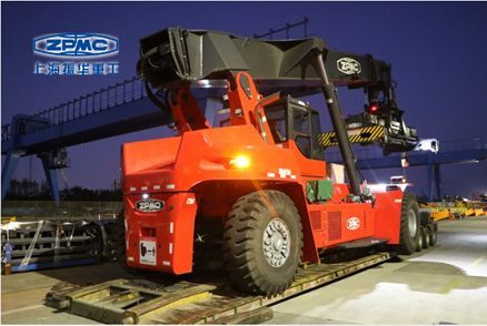 ZPMC reach stacker shipped to Tashkent